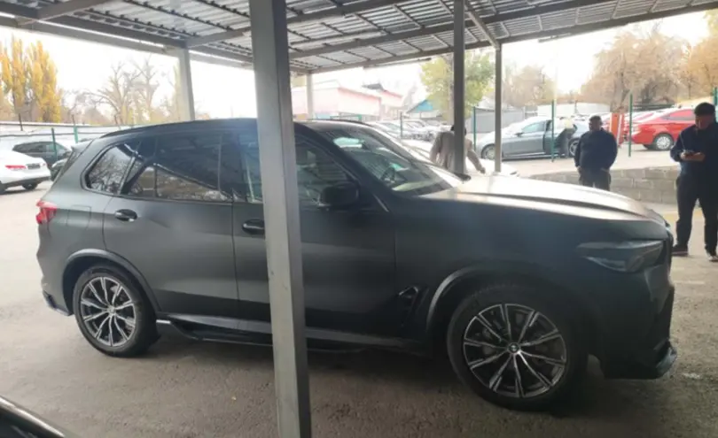 BMW X5 2018 года за 26 000 000 тг. в Алматы фото 4