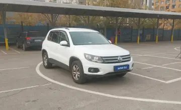 Volkswagen Tiguan 2015 года за 8 000 000 тг. в Алматы фото 2