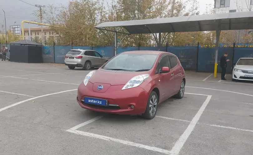 Nissan Leaf 2012 года за 5 500 000 тг. в Алматы