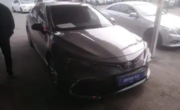 Toyota Camry 2020 года за 11 000 000 тг. в Алматы фото 3