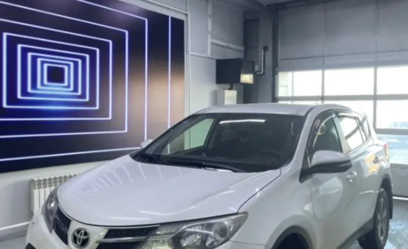 Toyota RAV4 2015 года за 10 000 000 тг. в Павлодар