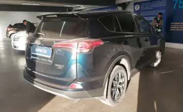 Toyota RAV4 2019 года за 15 000 000 тг. в Астана фото 3