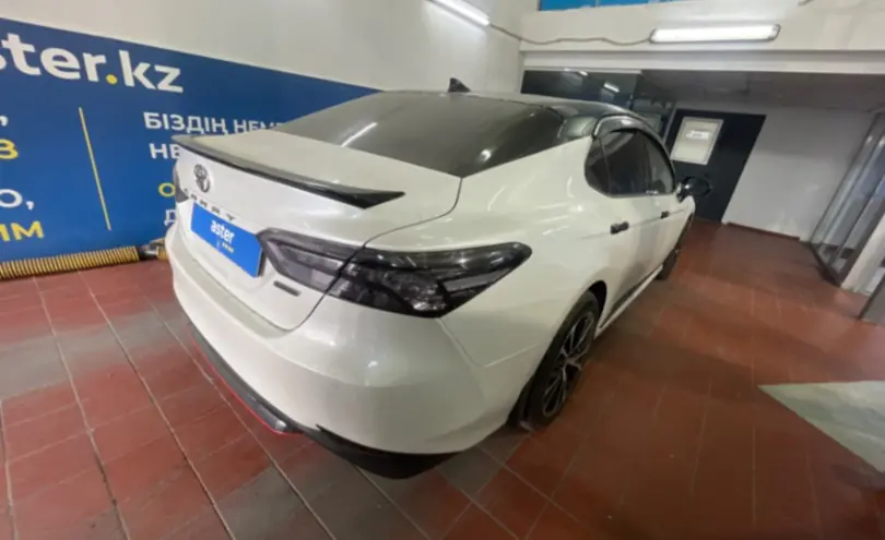 Toyota Camry 2020 года за 15 000 000 тг. в Астана фото 5