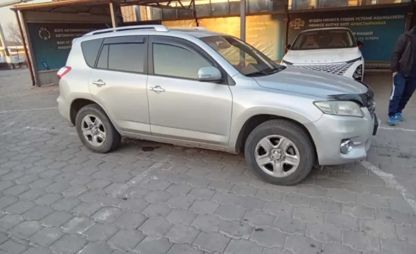 Toyota RAV4 2010 года за 7 500 000 тг. в Караганда фото 4