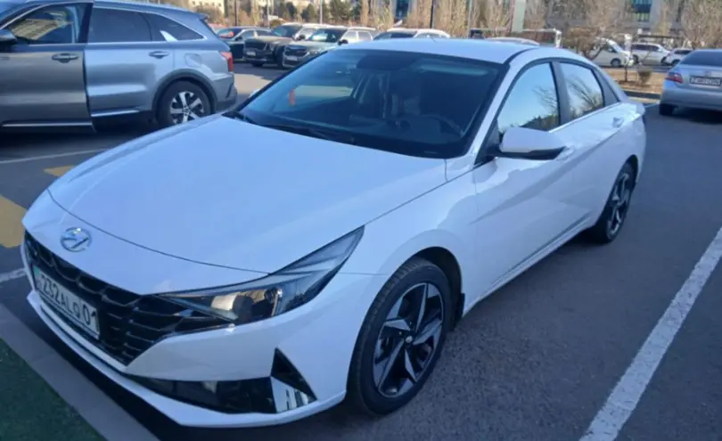 Hyundai Elantra 2023 года за 11 500 000 тг. в Астана