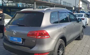 Volkswagen Touareg 2010 года за 7 900 000 тг. в Караганда