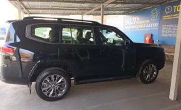 Toyota Land Cruiser 2023 года за 64 000 000 тг. в Алматы фото 4