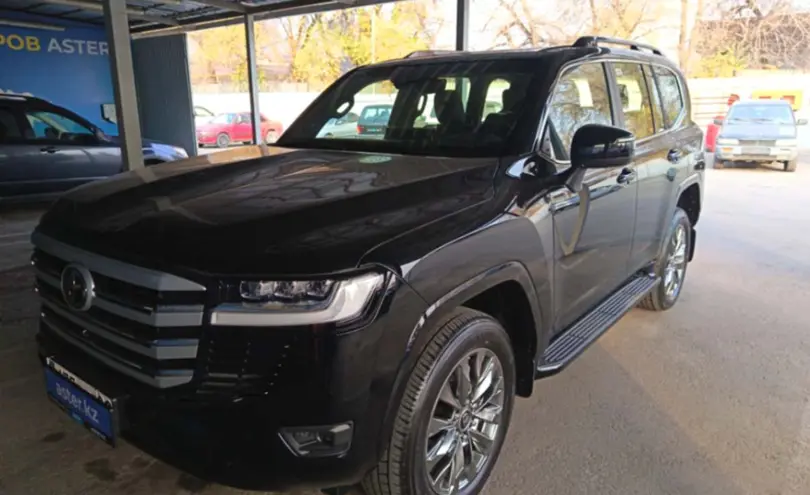 Toyota Land Cruiser 2023 года за 64 000 000 тг. в Алматы