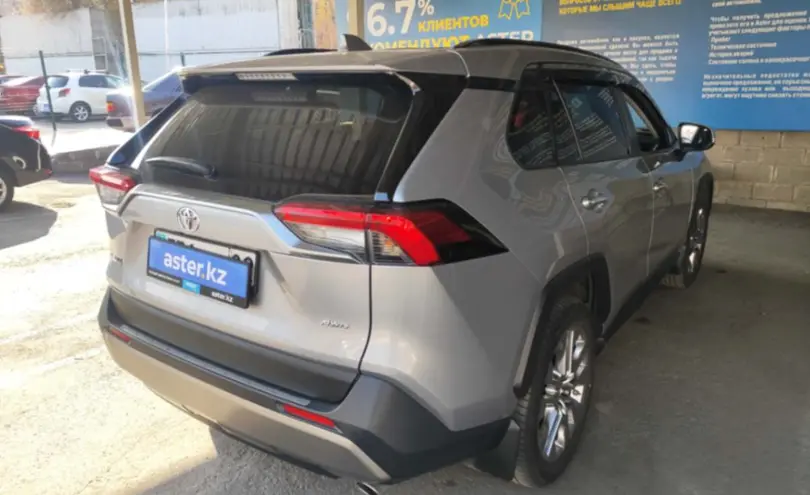 Toyota RAV4 2023 года за 18 000 000 тг. в Алматы фото 5