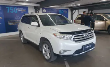 Toyota Highlander 2012 года за 13 500 000 тг. в Астана фото 2
