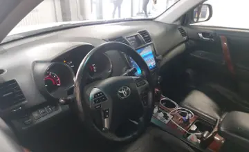 Toyota Highlander 2012 года за 13 500 000 тг. в Астана фото 5