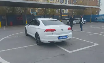 Volkswagen Passat 2017 года за 10 000 000 тг. в Алматы фото 4