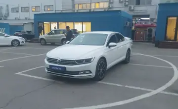 Volkswagen Passat 2017 года за 10 000 000 тг. в Алматы фото 1