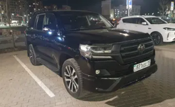 Toyota Land Cruiser 2018 года за 30 000 000 тг. в Астана фото 3