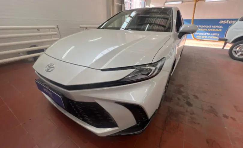 Toyota Camry 2024 года за 20 500 000 тг. в Астана