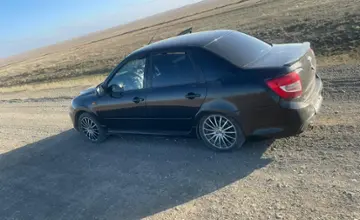 LADA (ВАЗ) Granta 2015 года за 3 000 000 тг. в Актобе фото 4