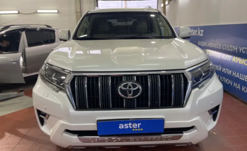 Toyota Land Cruiser Prado 2022 года за 34 500 000 тг. в Астана фото 2