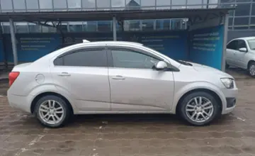 Chevrolet Aveo 2014 года за 3 800 000 тг. в Караганда фото 4