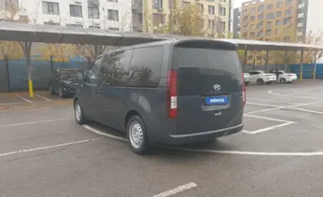 Hyundai Staria 2023 года за 20 000 000 тг. в Алматы фото 4