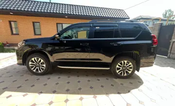 Toyota Land Cruiser Prado 2023 года за 40 500 000 тг. в Алматы фото 1