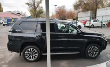 Toyota Land Cruiser Prado 2022 года за 36 500 000 тг. в Алматы фото 4