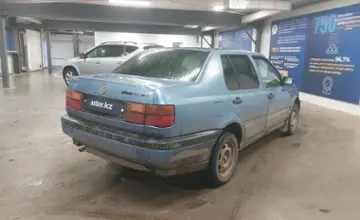 Volkswagen Vento 1993 года за 300 000 тг. в Астана фото 3