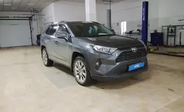 Toyota RAV4 2021 года за 15 500 000 тг. в Актобе фото 3