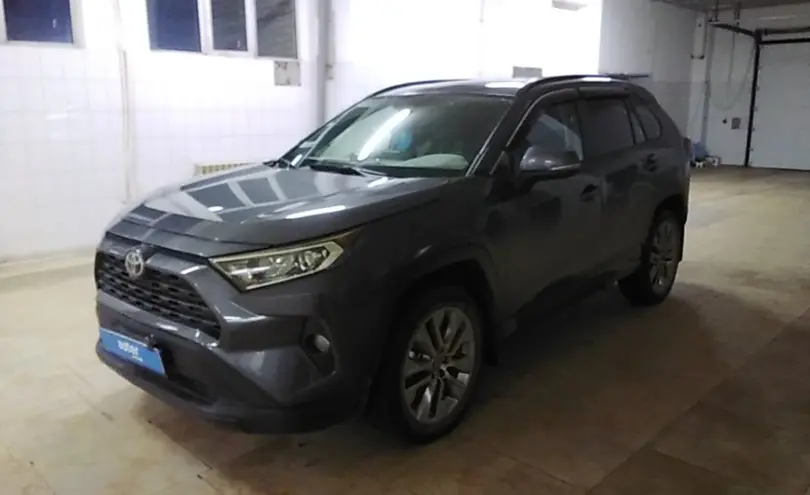Toyota RAV4 2021 года за 15 500 000 тг. в Актобе