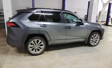 Toyota RAV4 2021 года за 15 500 000 тг. в Актобе фото 4