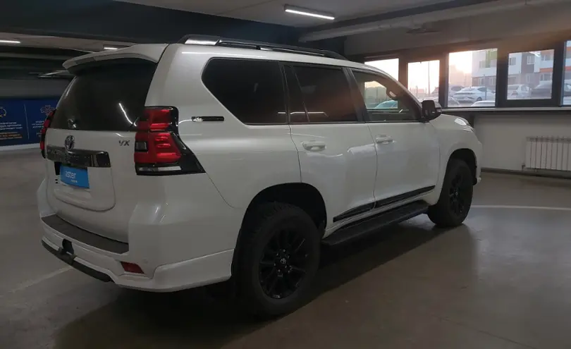 Toyota Land Cruiser Prado 2022 года за 45 000 000 тг. в Астана фото 3