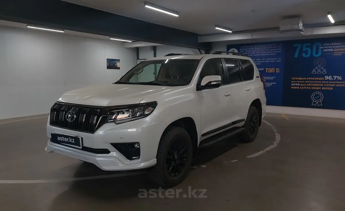 Toyota Land Cruiser Prado 2022 года за 45 000 000 тг. в Астана