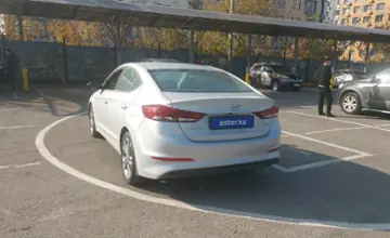 Hyundai Elantra 2018 года за 6 000 000 тг. в Алматы фото 4
