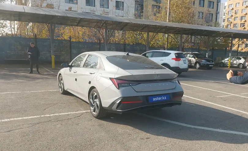 Hyundai Avante 2023 года за 11 000 000 тг. в Алматы фото 4