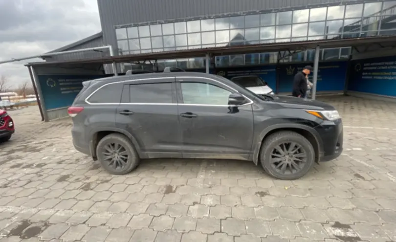 Toyota Highlander 2019 года за 19 000 000 тг. в Караганда фото 4