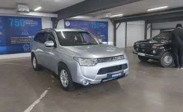 Mitsubishi Outlander 2013 года за 7 000 000 тг. в Астана фото 2