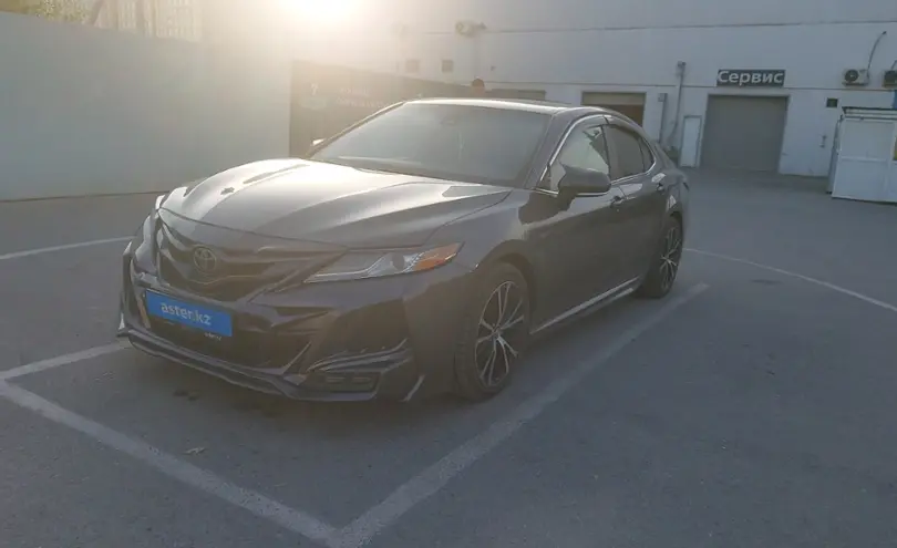 Toyota Camry 2017 года за 10 500 000 тг. в Шымкент