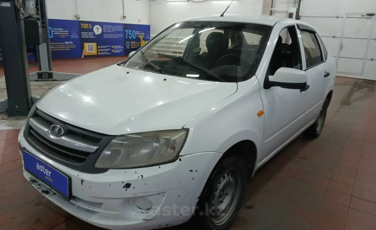 LADA (ВАЗ) Granta 2013 года за 1 800 000 тг. в Астана