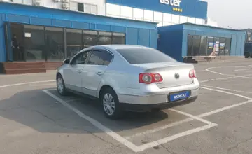 Volkswagen Passat 2010 года за 3 000 000 тг. в Алматы фото 4