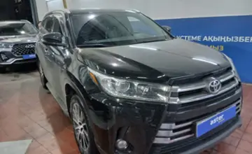 Toyota Highlander 2018 года за 21 000 000 тг. в Астана фото 3
