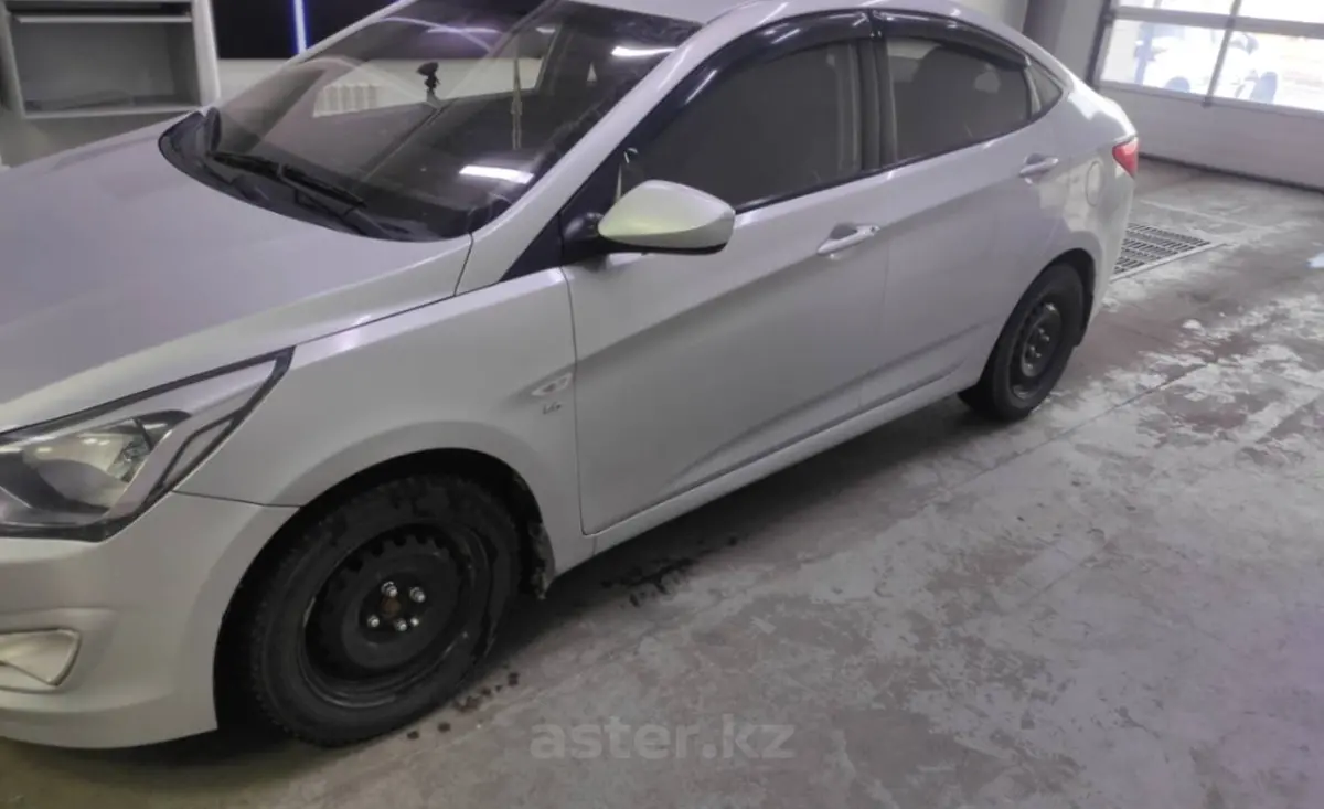 Hyundai Solaris 2014