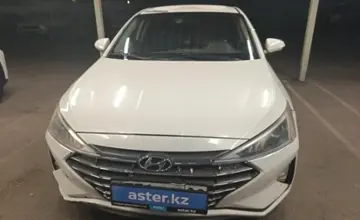 Hyundai Elantra 2019 года за 6 500 000 тг. в Алматы фото 2