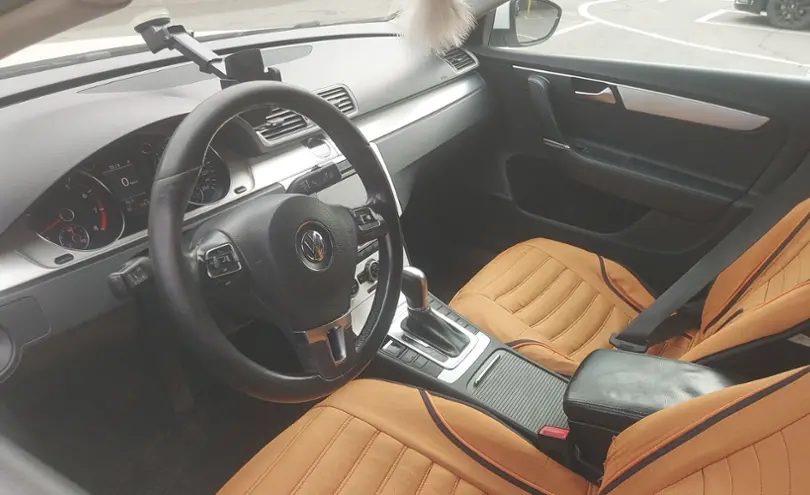 Volkswagen Passat 2014 года за 6 500 000 тг. в Алматы фото 5