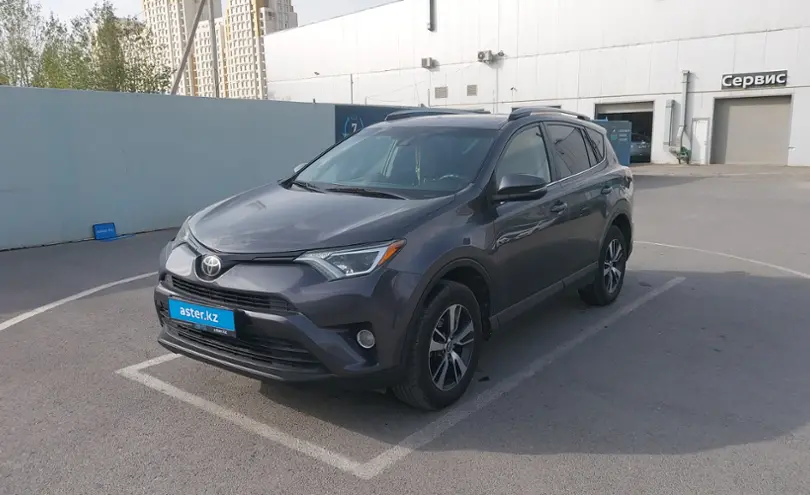 Toyota RAV4 2017 года за 10 500 000 тг. в Шымкент