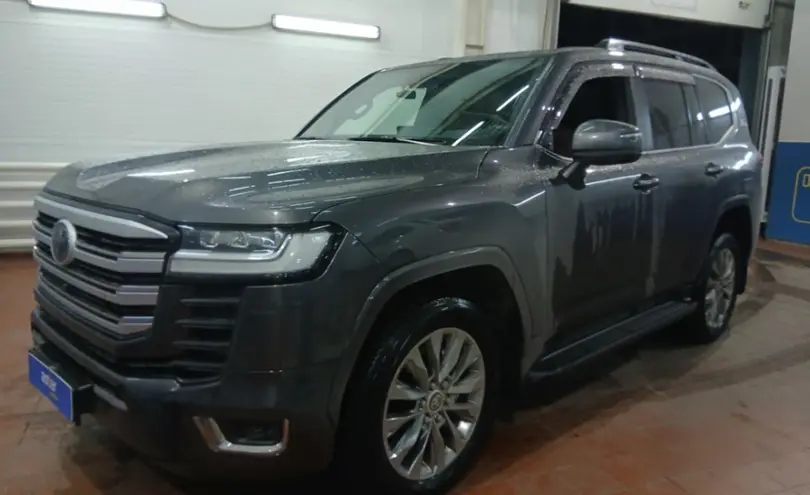 Toyota Land Cruiser 2022 года за 50 000 000 тг. в Астана