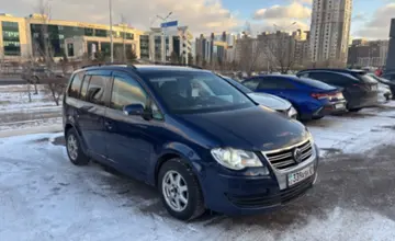 Volkswagen Touran 2008 года за 4 000 000 тг. в Астана фото 3