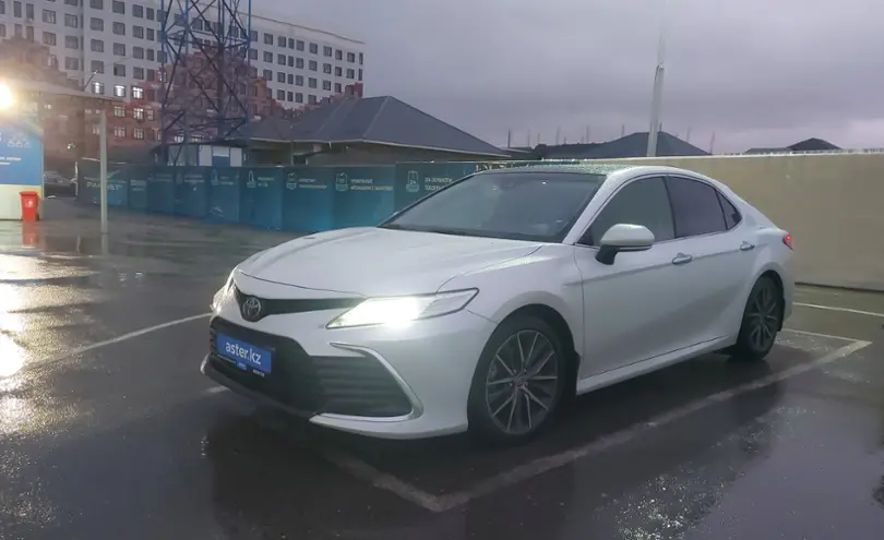 Toyota Camry 2022 года за 19 000 000 тг. в Шымкент