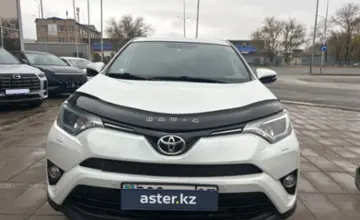Toyota RAV4 2018 года за 11 000 000 тг. в Уральск фото 2