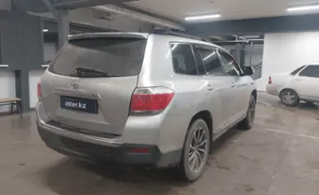 Toyota Highlander 2011 года за 13 000 000 тг. в Астана фото 3