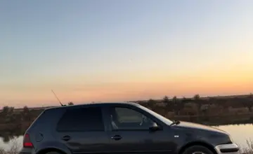 Volkswagen Golf 1998 года за 1 700 000 тг. в Астана фото 3