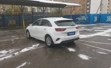 Kia Ceed 2022 года за 9 500 000 тг. в Алматы фото 4